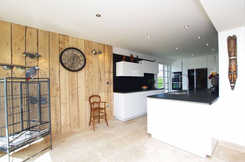 Cuisine sans poignée blanc brillant le havre