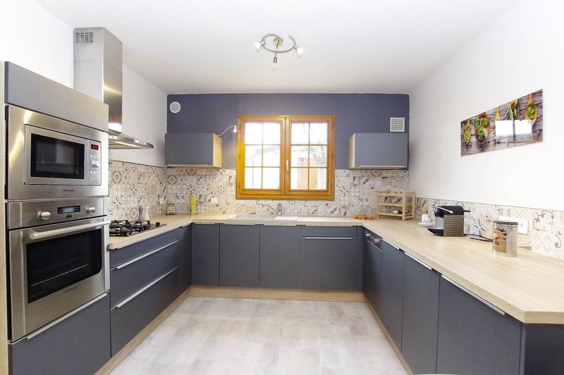 Pose d'une cuisine grise sur fecamp 76400