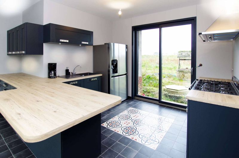 Cuisine sur mesure en bois massif 76