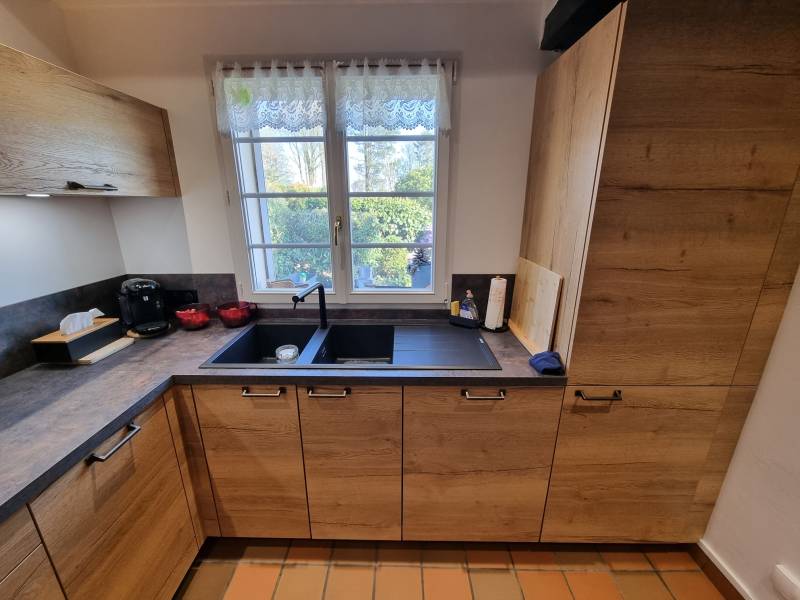 Ameublement d'une petite cuisine ouverte sur Fecamp