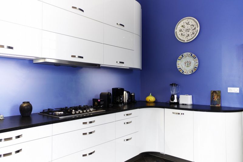 Installation d'une cuisine contemporaine Blanche arrondie proche Montivilliers