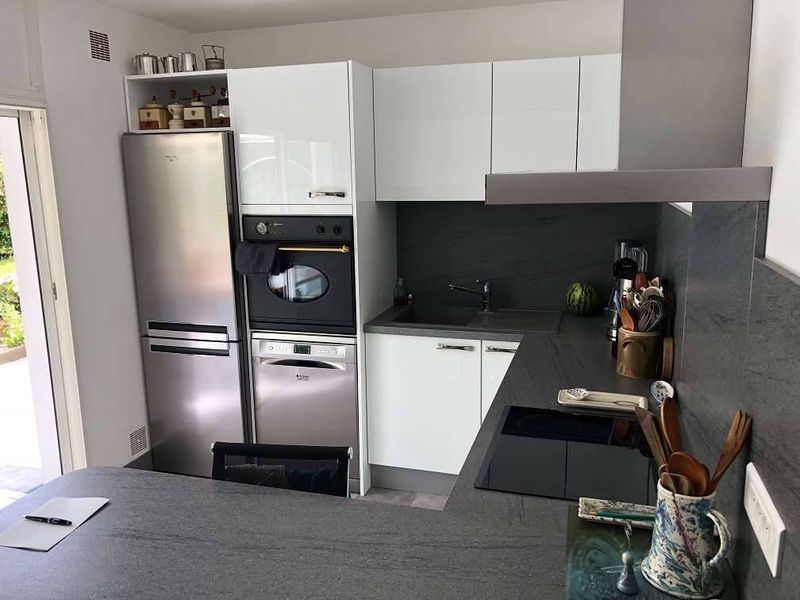 Cuisine sur mesure blanche Le Havre