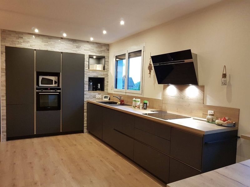 Cuisine sans poignée chaleureuse à yvetot