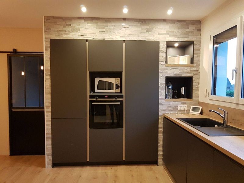 Cuisine gris mat sans poignée à yvetot