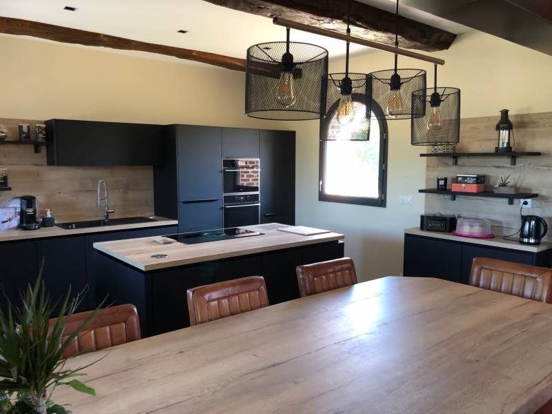 Réalisation d'une cuisine sans poignées à Bréauté