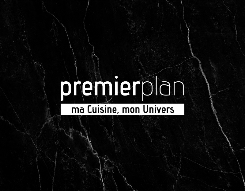 Recherche un cuisiniste pour l'achat et la pose d'une cuisine sur mesure moderne noire proche Saint Romain de Colbosc